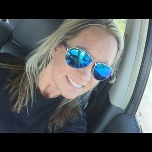 Meet your Posher, Leslie